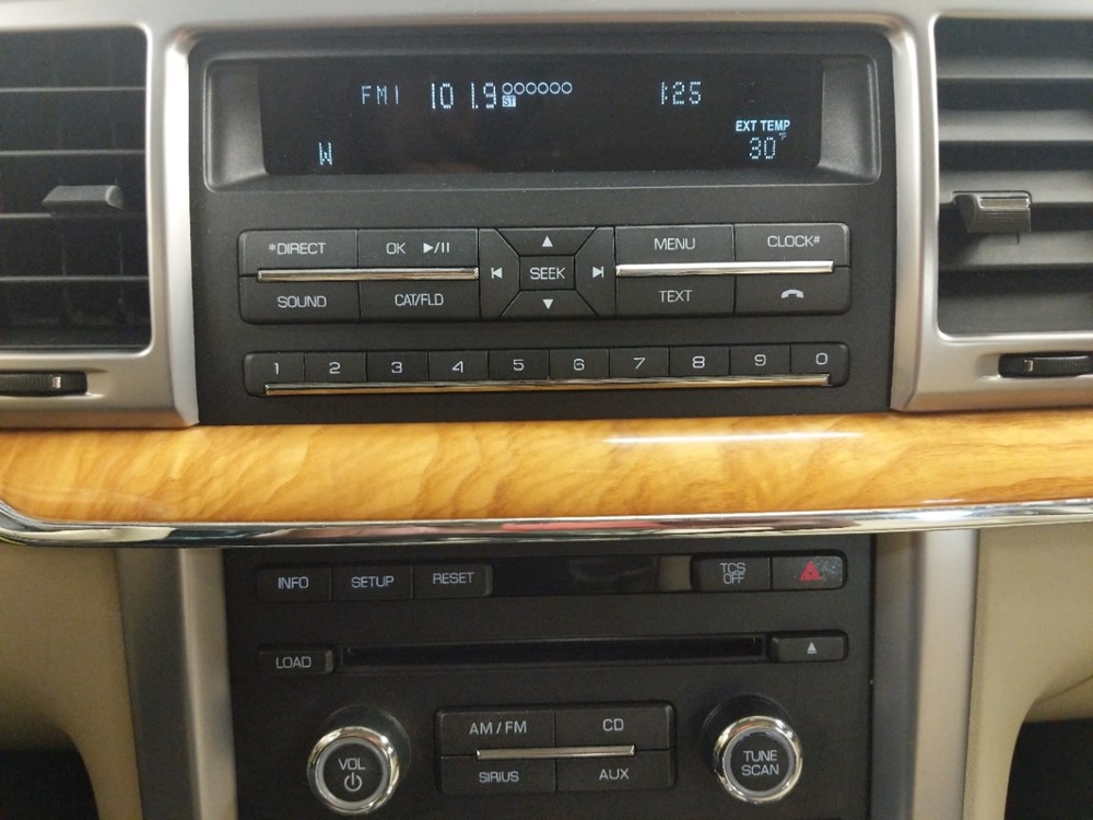 2011 Lincoln MKZ - Stereo Package
