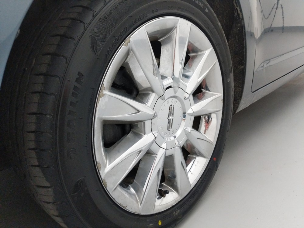 2011 Lincoln MKZ - Wheel