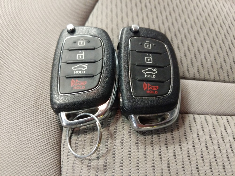 2017 Hyundai Sonata - Keys