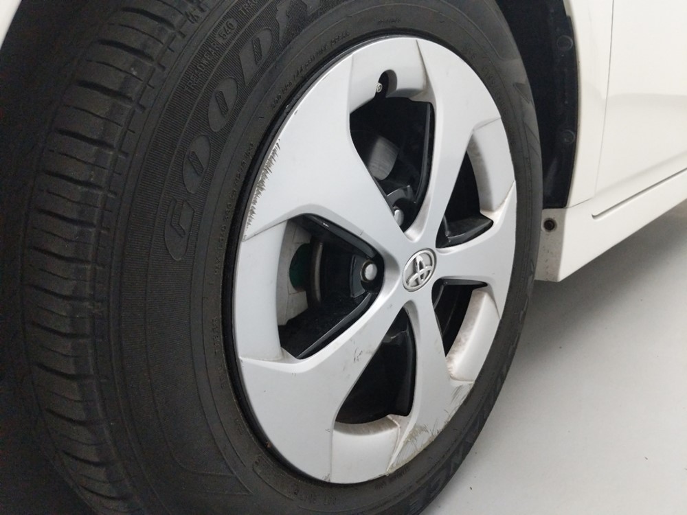 2015 Toyota Prius - Wheel