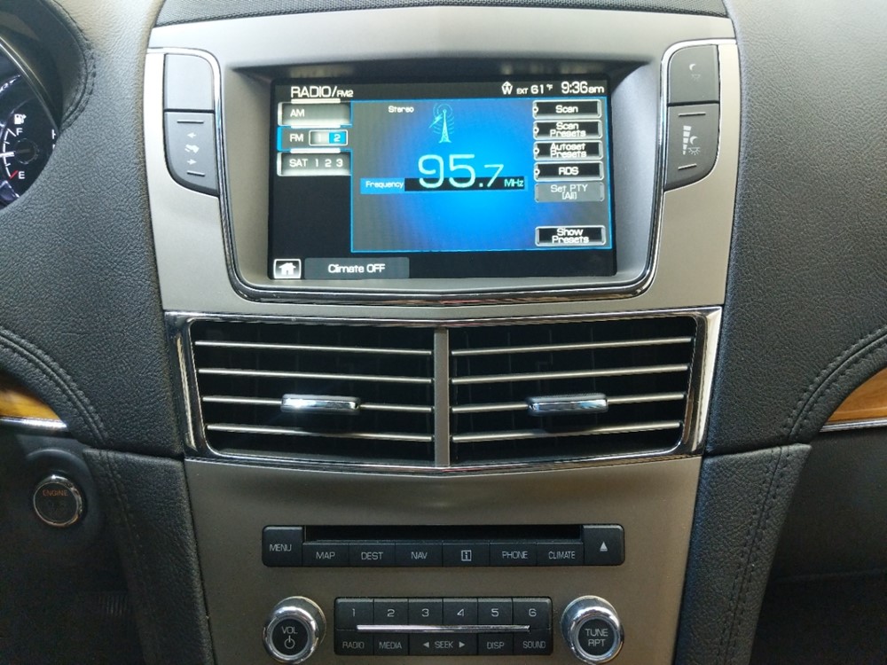 2010 Lincoln MKT - Stereo Package