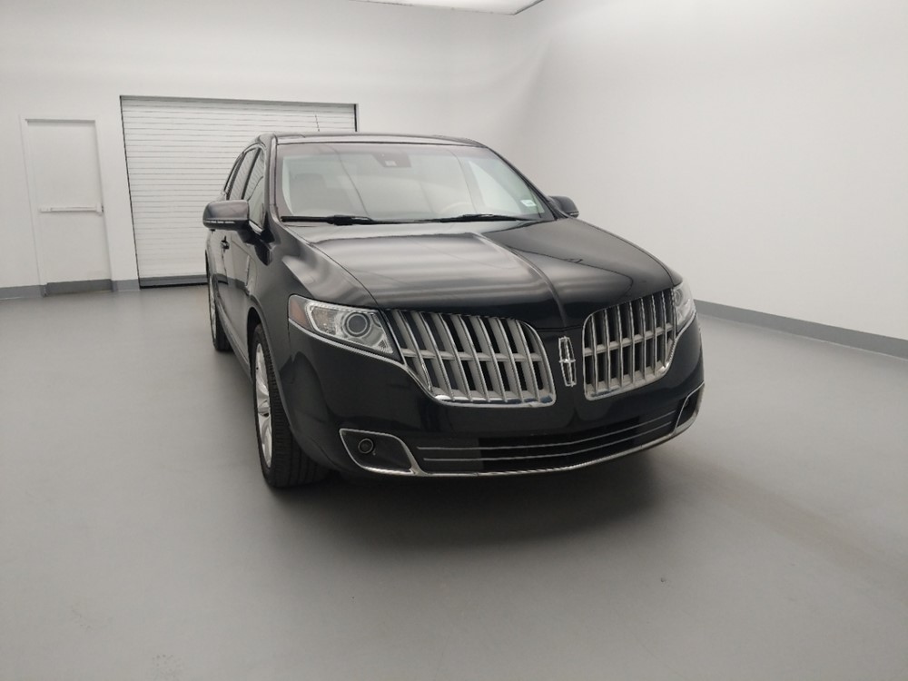 2010 Lincoln MKT - Passenger Front Hood