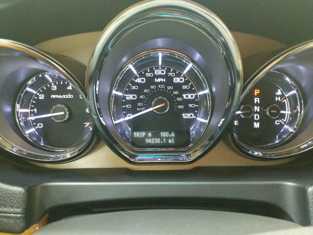 2010 Lincoln MKT - Odometer Close Up