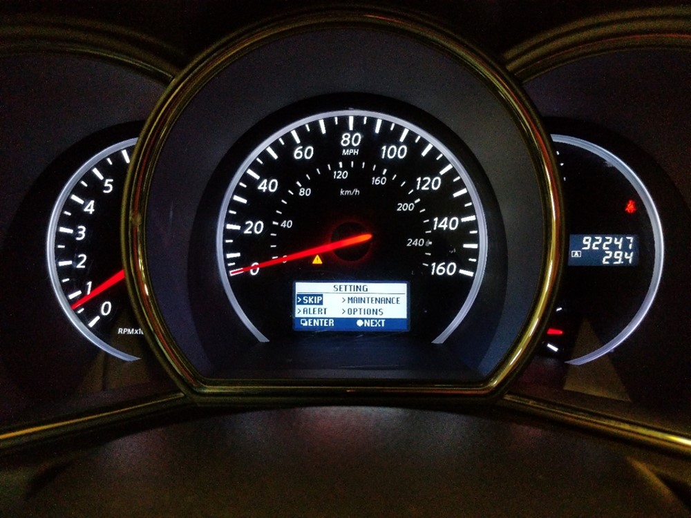 2011 Nissan Murano - Odometer Close Up