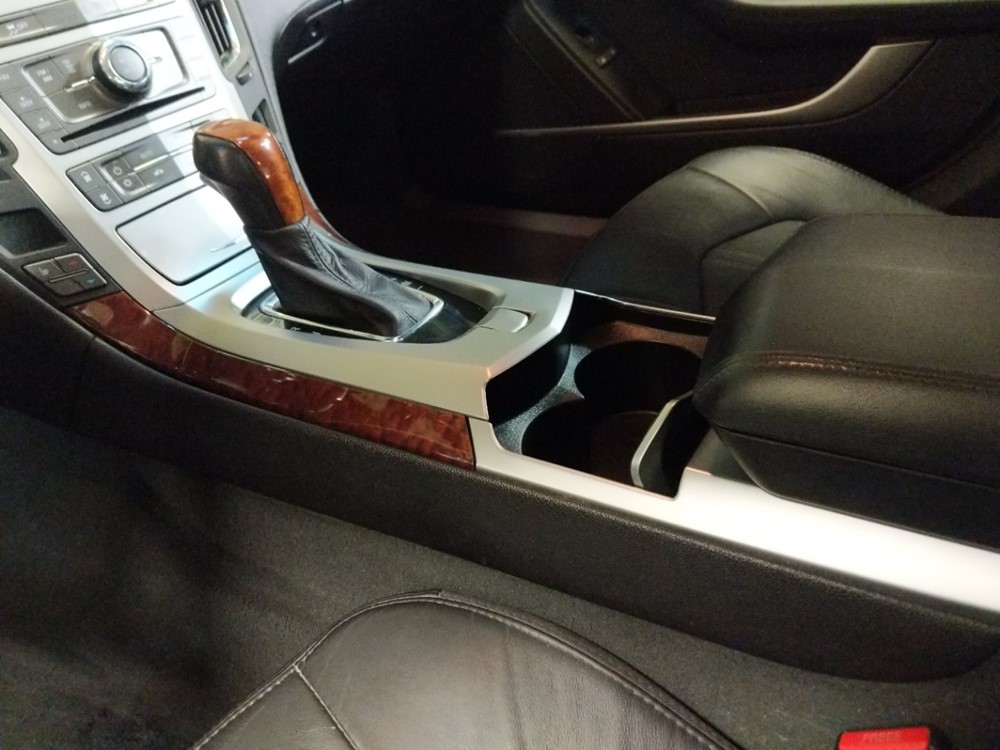 2011 Cadillac CTS - Center Console/Cup Holders