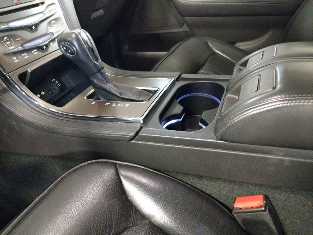 2012 Lincoln MKX - Center Console/Cup Holders