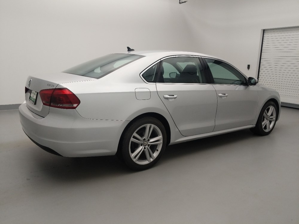 2014 Volkswagen Passat - Passenger Rear Side
