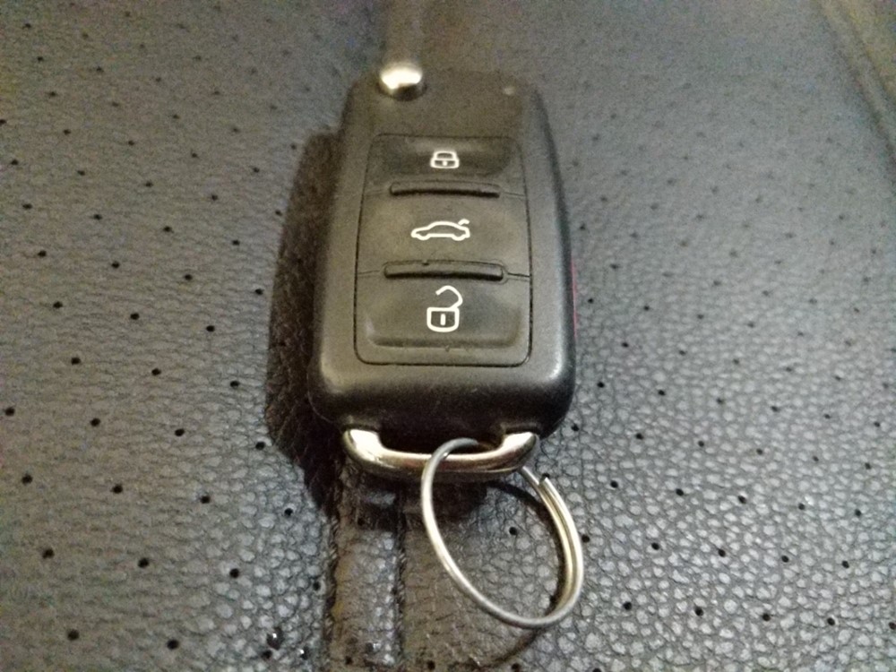 2014 Volkswagen Passat - Keys