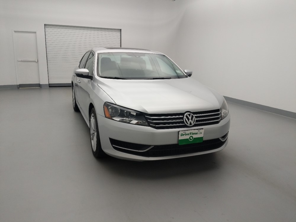 2014 Volkswagen Passat - Passenger Front Hood