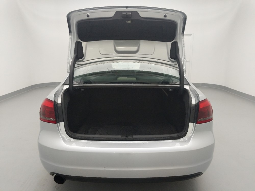 2014 Volkswagen Passat - Trunk