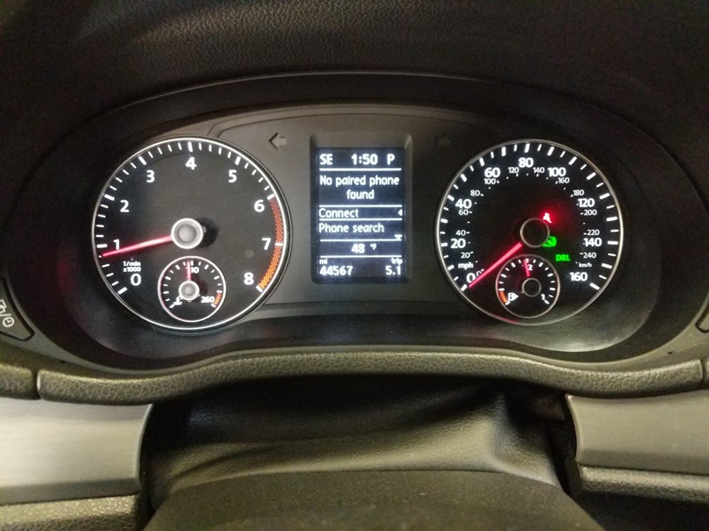 2014 Volkswagen Passat - Odometer Close Up