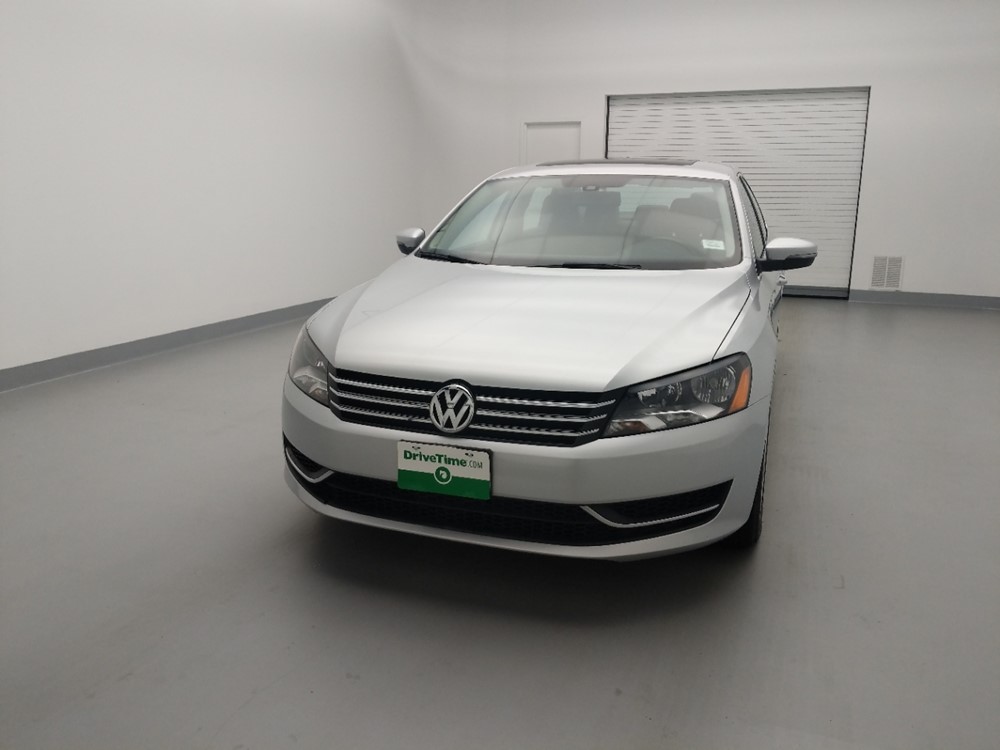 2014 Volkswagen Passat - Driver Front Hood