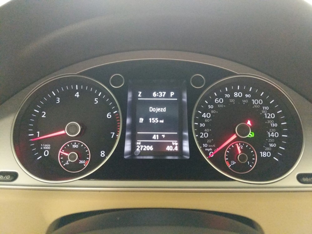2015 Volkswagen CC - Odometer Close Up