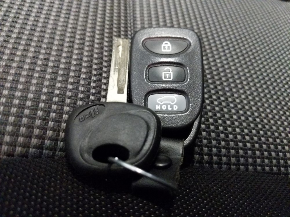 2017 Hyundai Elantra - Keys