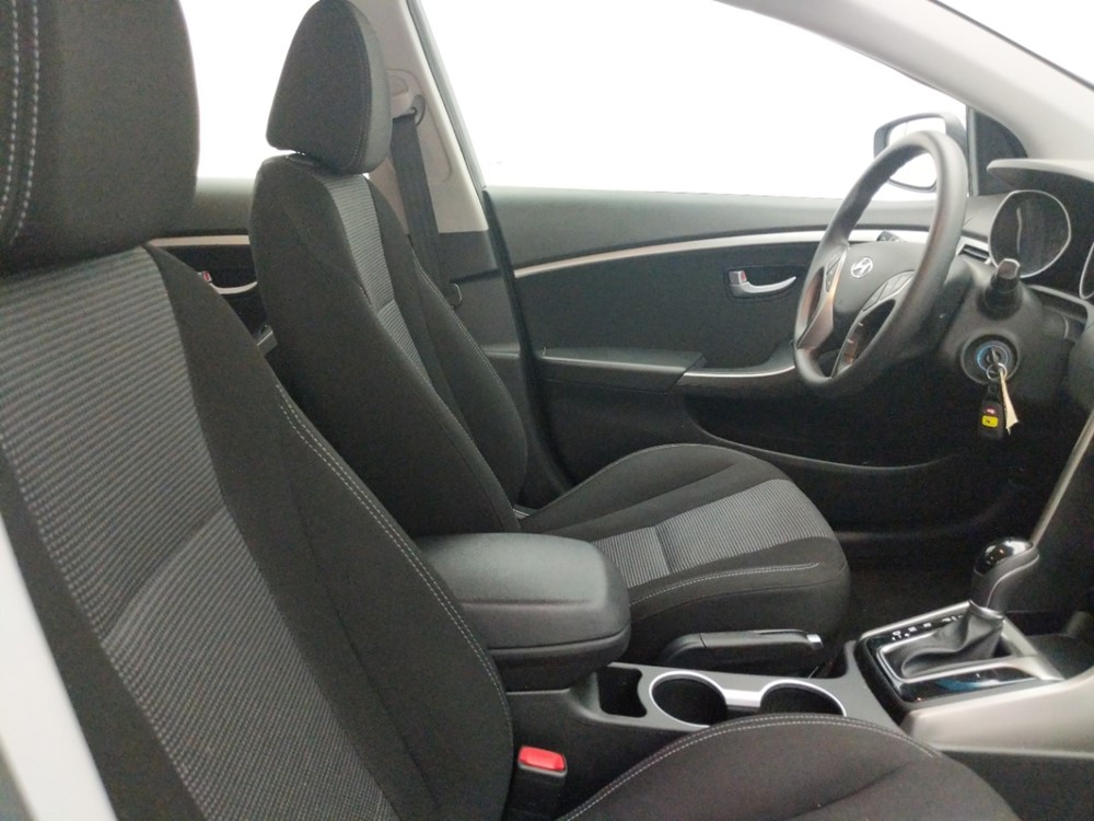2017 Hyundai Elantra - Passenger Front Seat