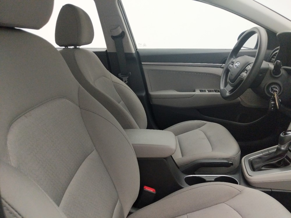 2017 Hyundai Elantra - Passenger Front Seat