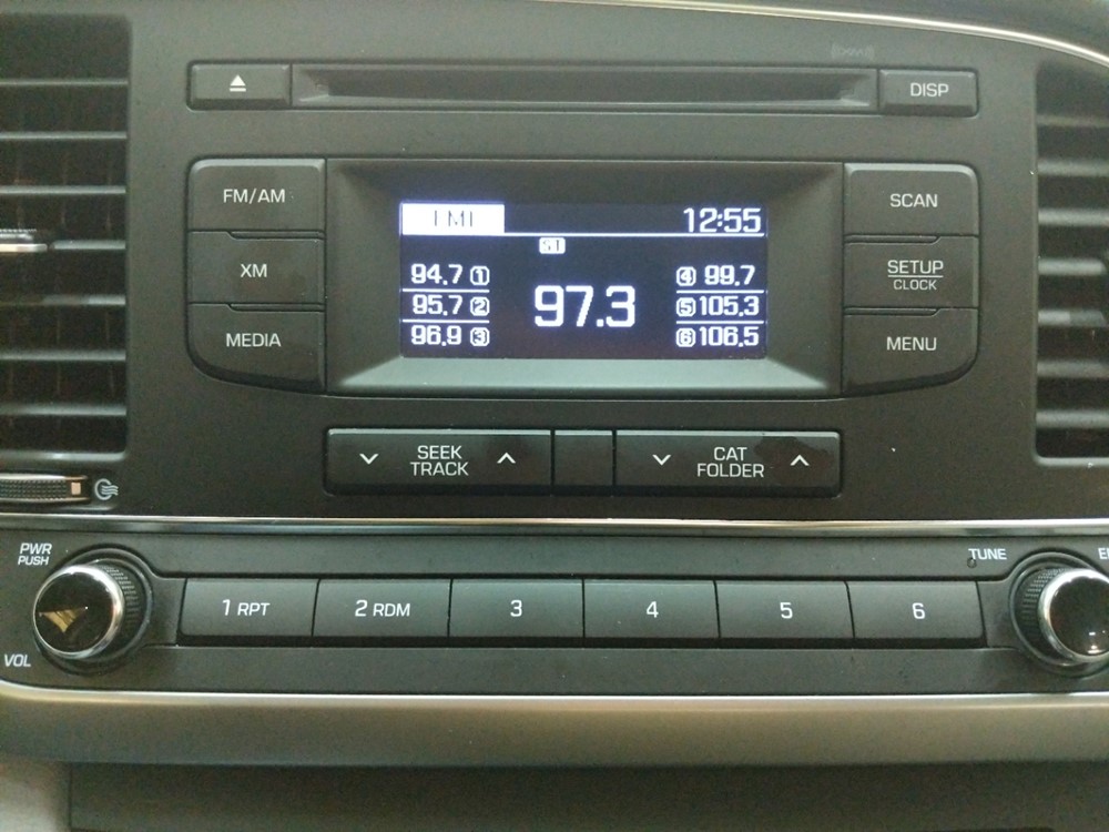 2017 Hyundai Elantra - Stereo Package