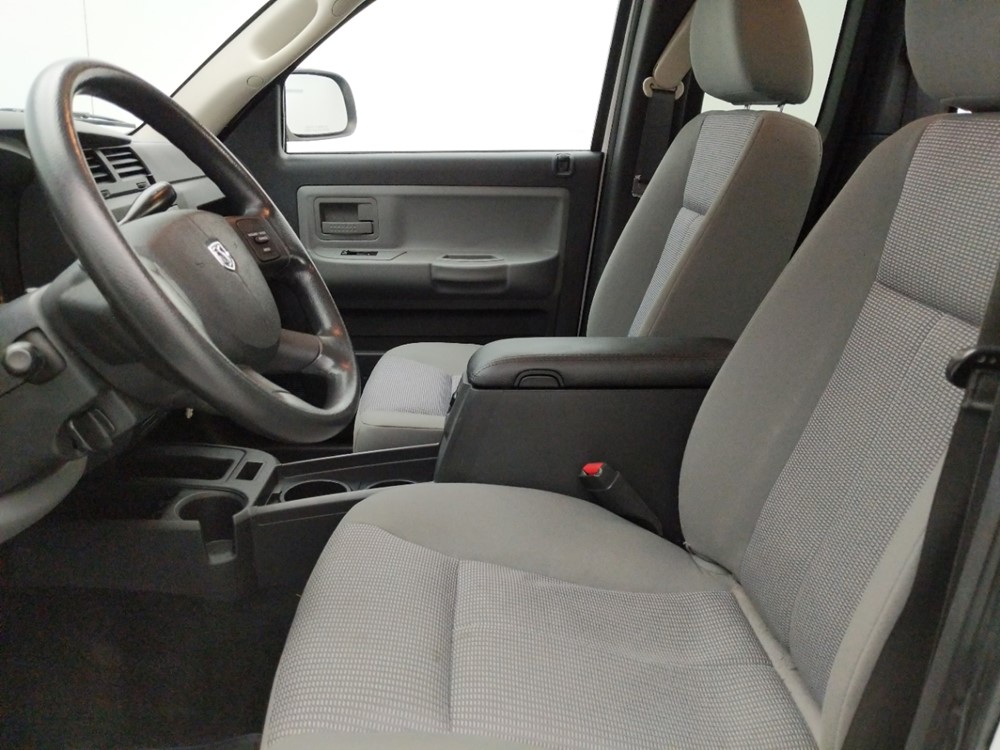 2011 Dodge Dakota - Driver Front Seat
