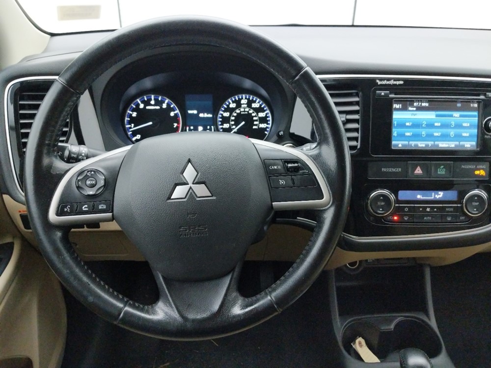 2015 Mitsubishi Outlander - Driver Dash