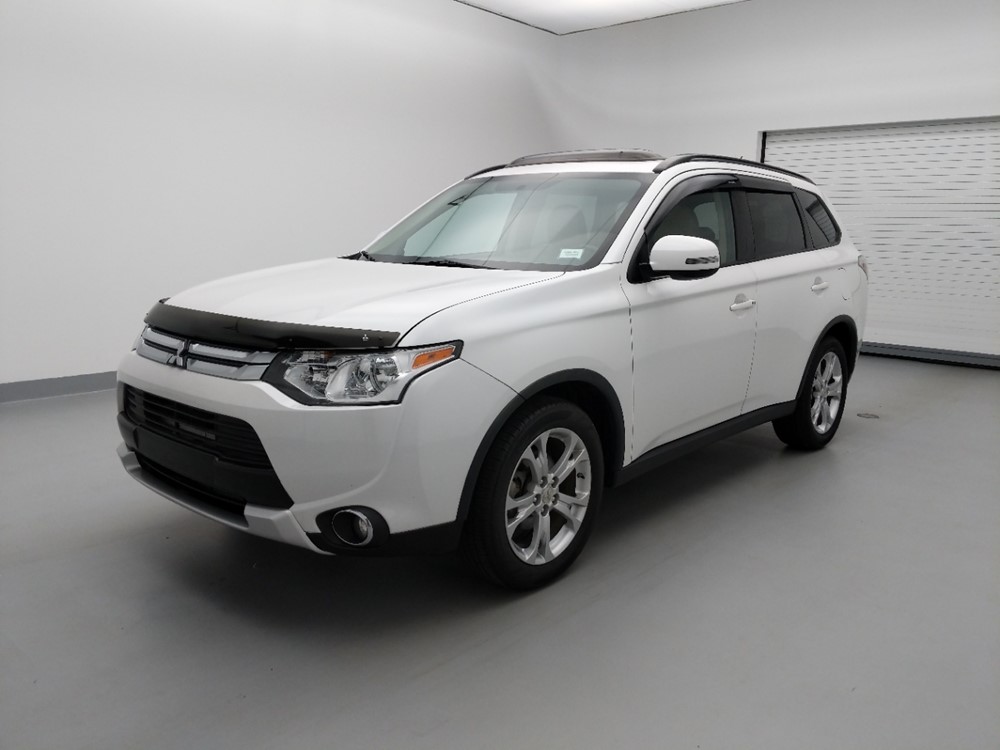 2015 Mitsubishi Outlander - Driver Front Bumper