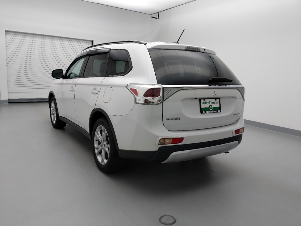 2015 Mitsubishi Outlander - Driver Rear Bumper