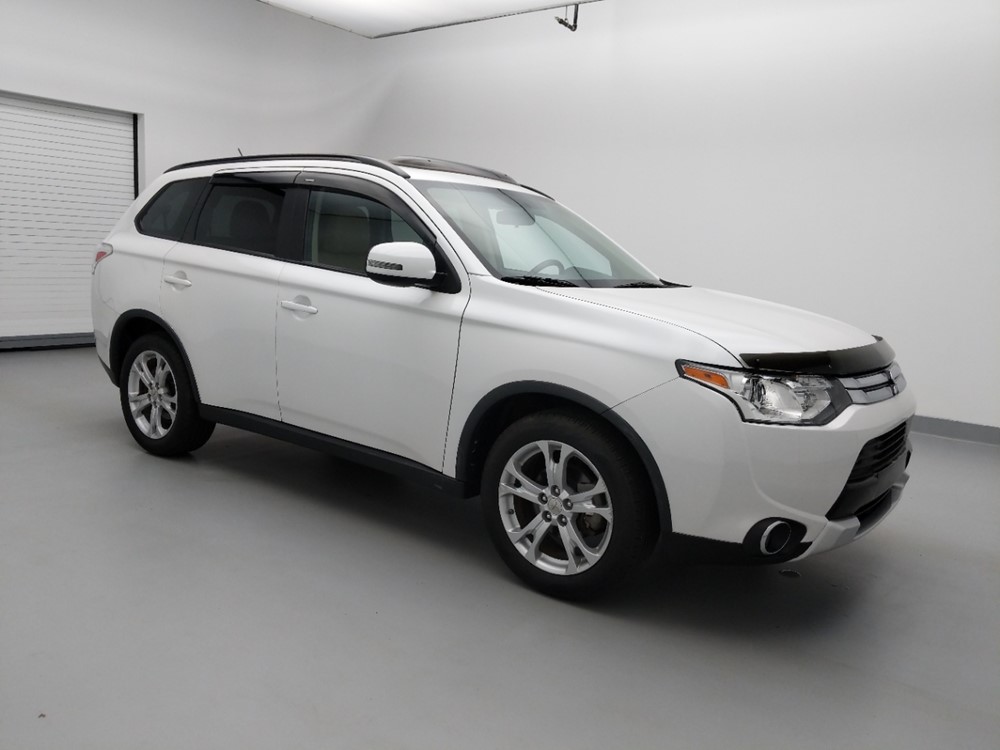 2015 Mitsubishi Outlander - Passenger Front Side