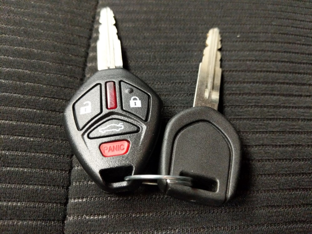 2016 Mitsubishi Lancer - Keys