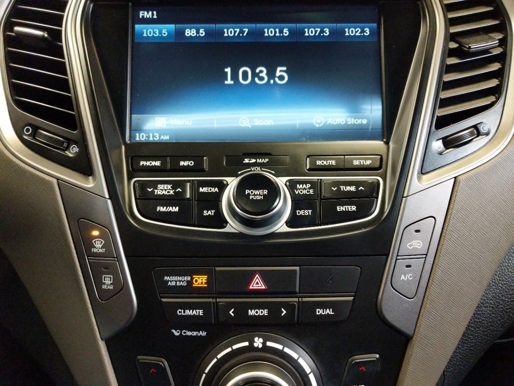 2015 Hyundai Santa Fe - Stereo Package