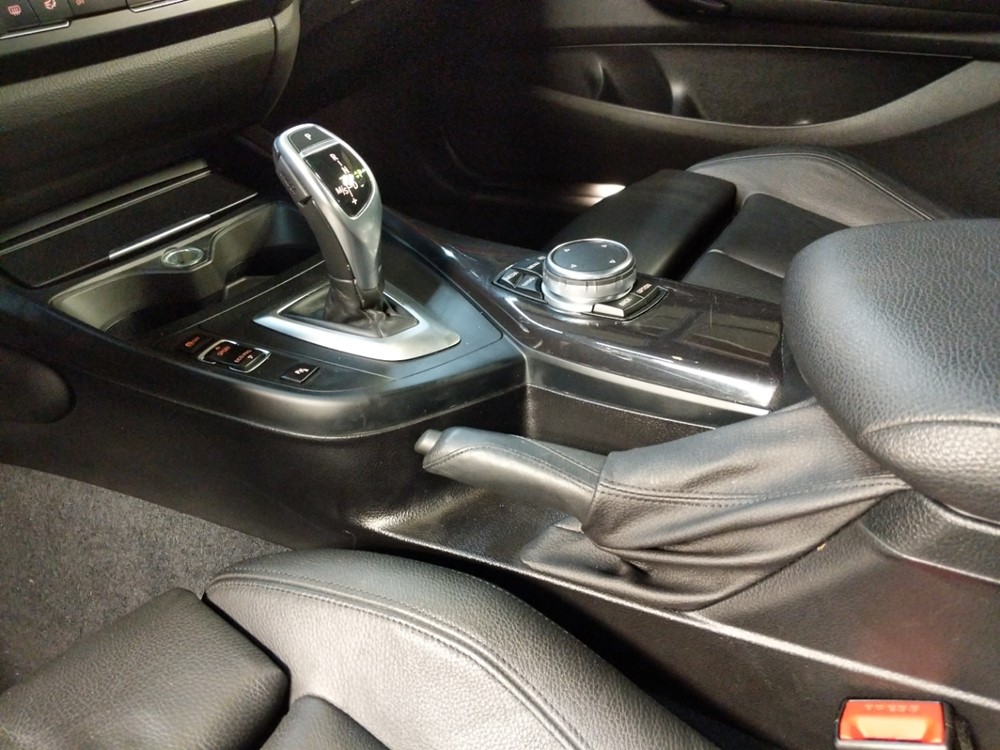 2015 BMW 228i - Center Console/Cup Holders