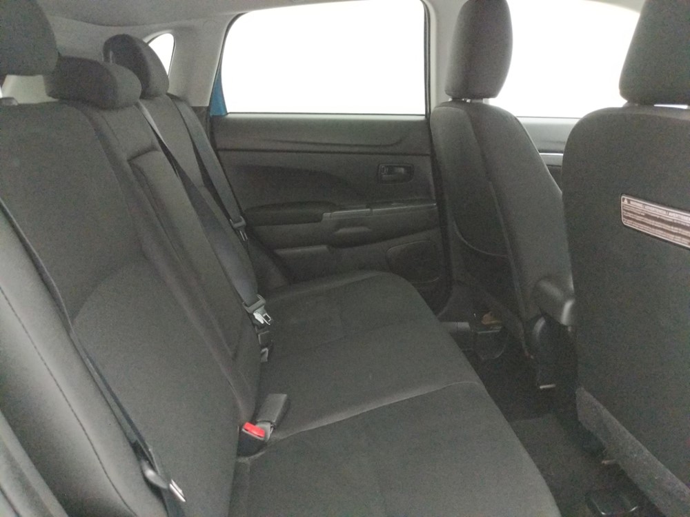 2014 Mitsubishi Outlander - Passenger Rear Seat