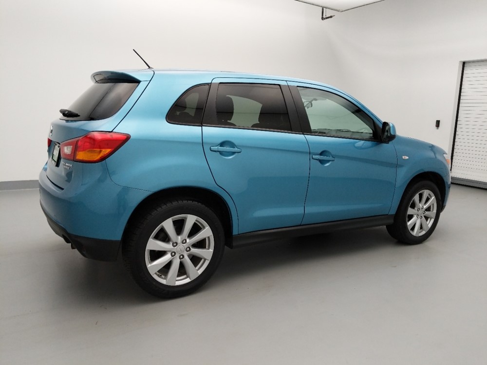 2014 Mitsubishi Outlander - Passenger Rear Side