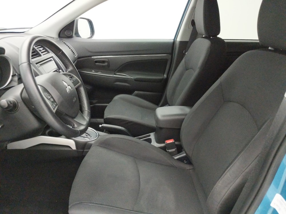 2014 Mitsubishi Outlander - Driver Front Seat