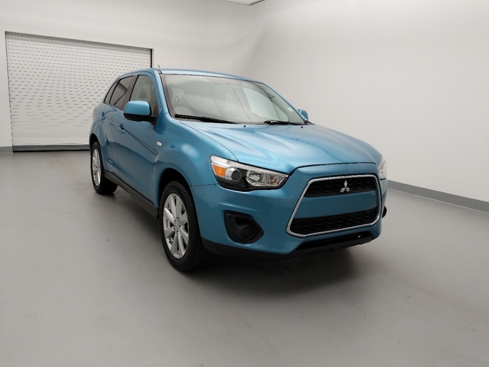 2014 Mitsubishi Outlander - Passenger Front Bumper
