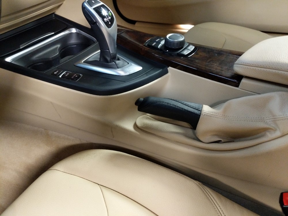 2015 BMW 428i - Center Console/Cup Holders