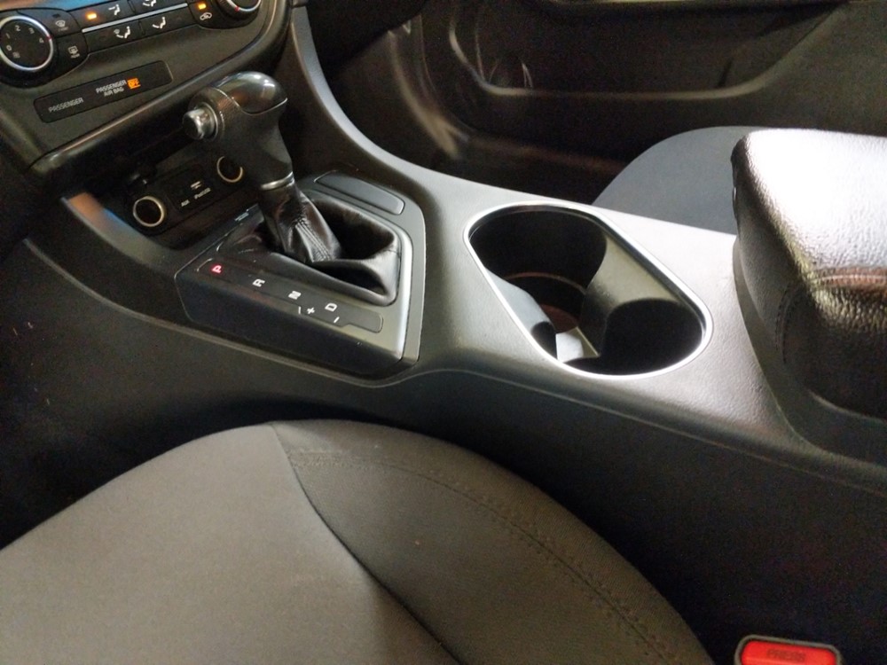 2015 Kia Optima - Center Console/Cup Holders
