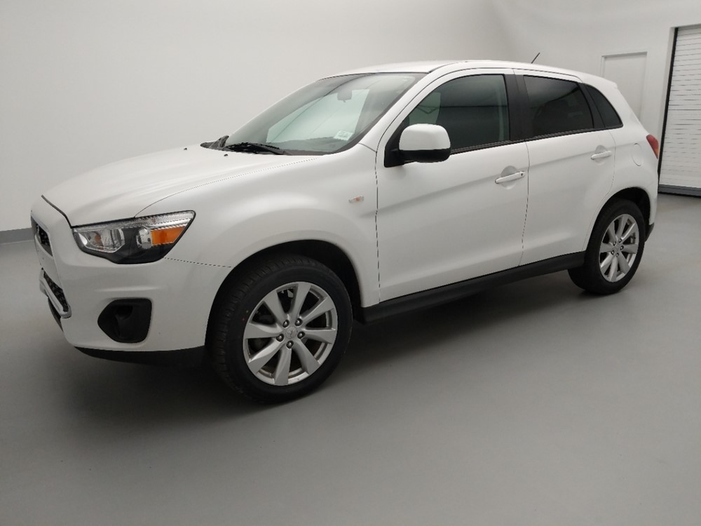 2015 Mitsubishi Outlander - Driver Front Side