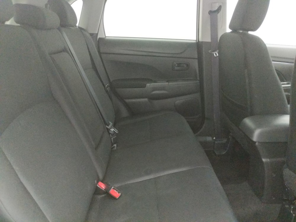 2015 Mitsubishi Outlander - Passenger Rear Seat