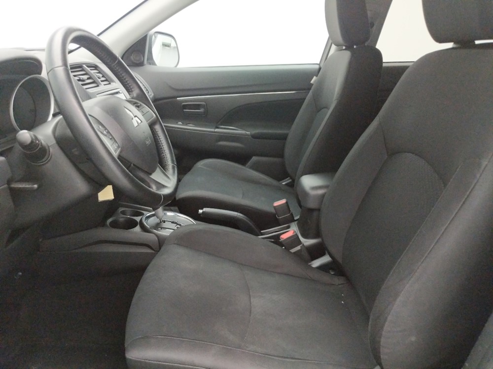 2015 Mitsubishi Outlander - Driver Front Seat