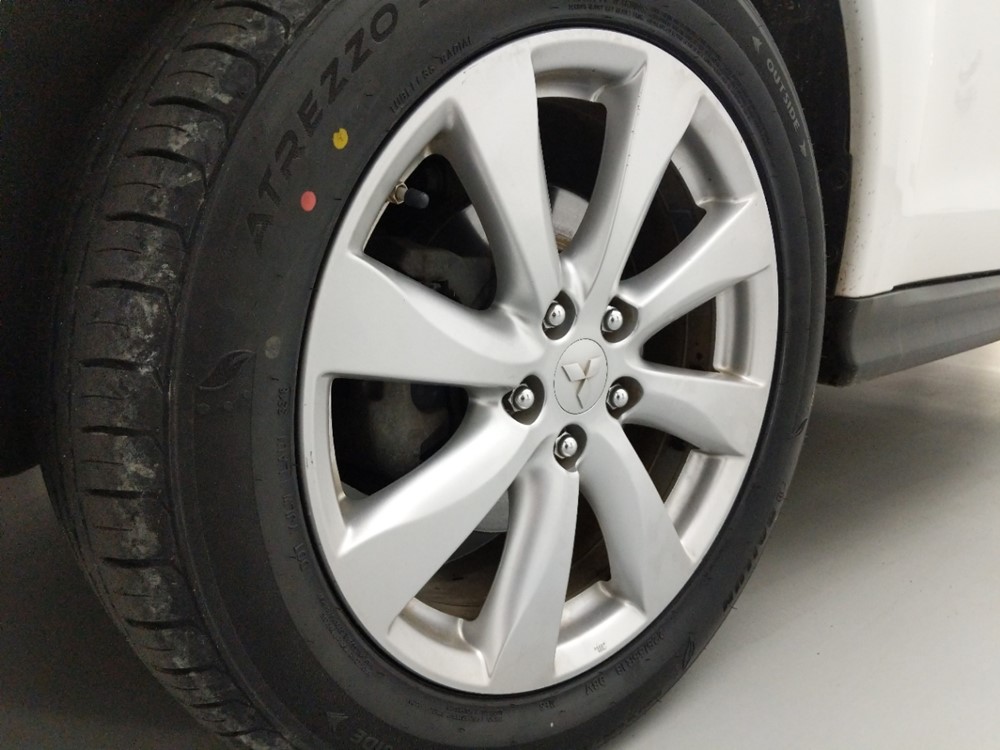 2015 Mitsubishi Outlander - Wheel