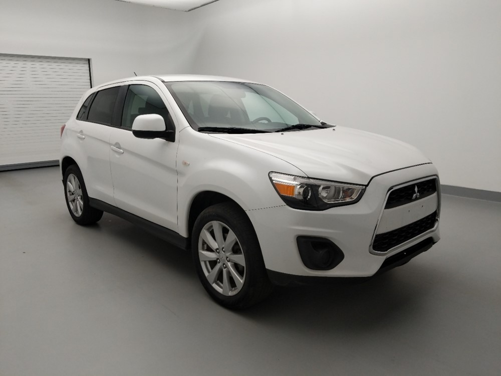2015 Mitsubishi Outlander - Passenger Front Bumper