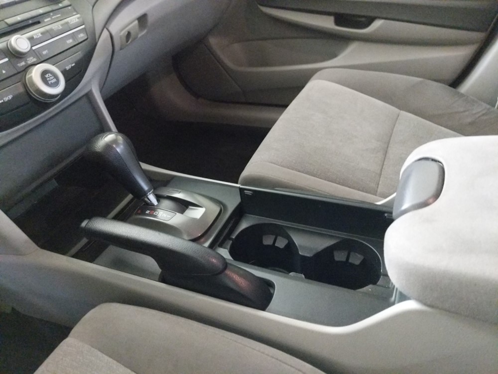 2010 Honda Accord - Center Console/Cup Holders