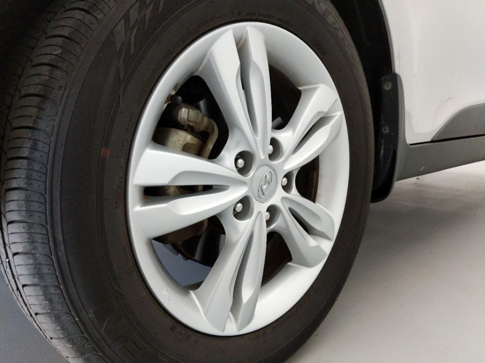 2012 Hyundai Tucson - Wheel