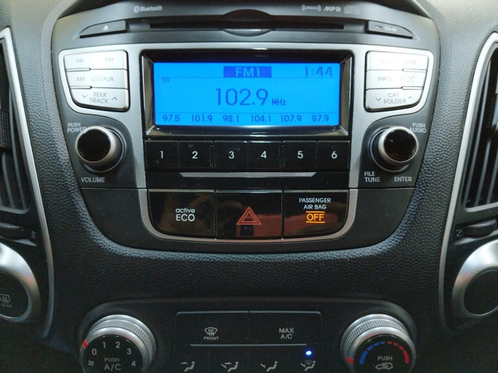 2012 Hyundai Tucson - Stereo Package