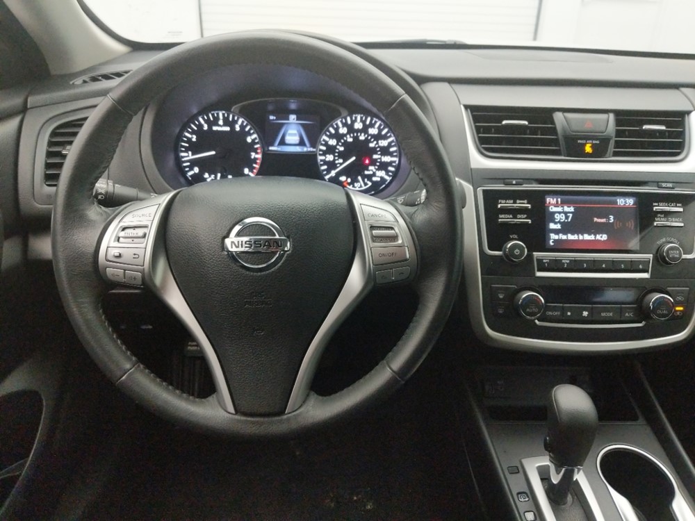 2017 Nissan Altima - Driver Dash