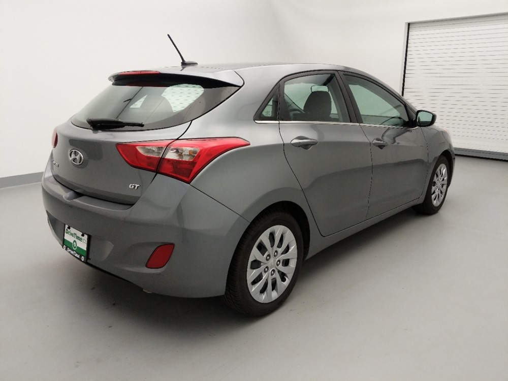 2017 Hyundai Elantra - Passenger Rear Bumper