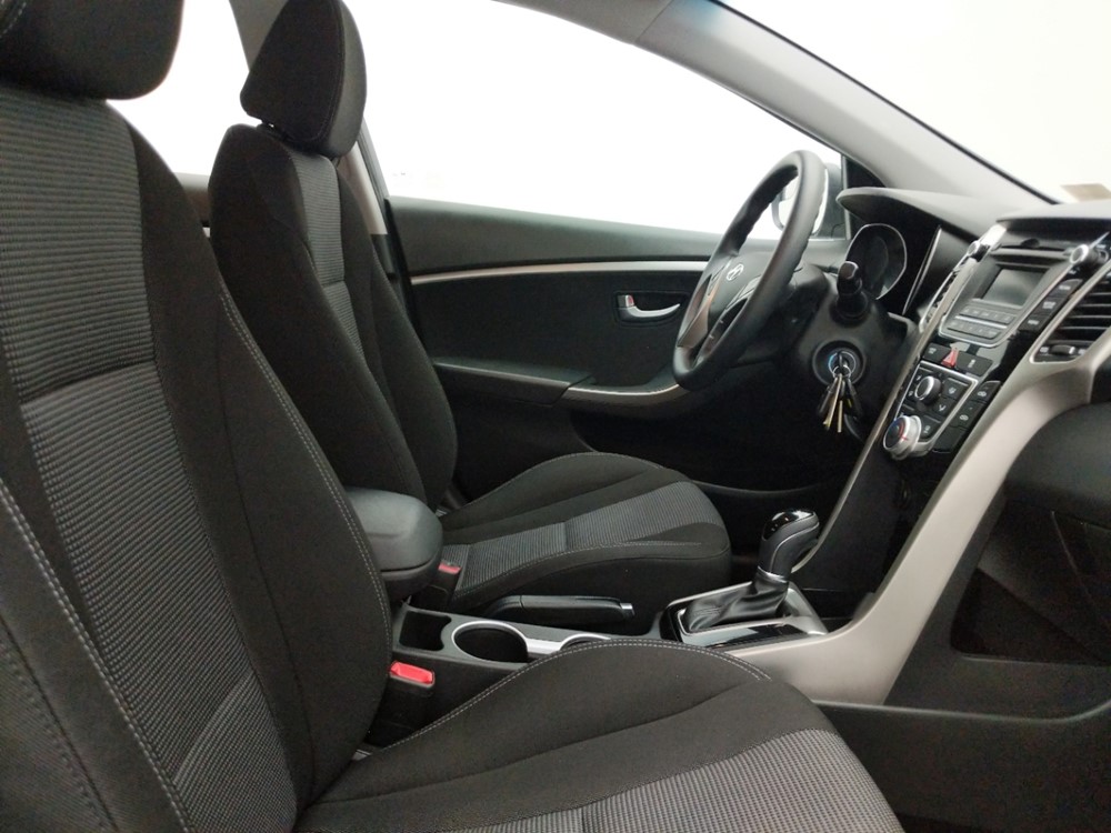 2017 Hyundai Elantra - Passenger Front Seat