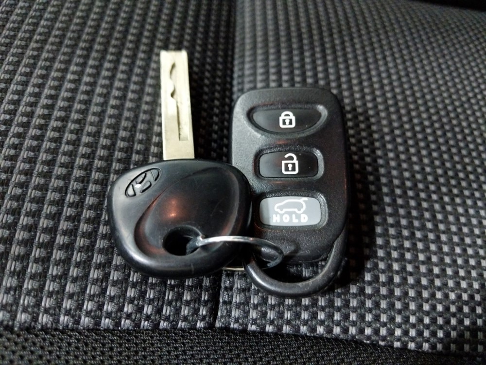 2017 Hyundai Elantra - Keys