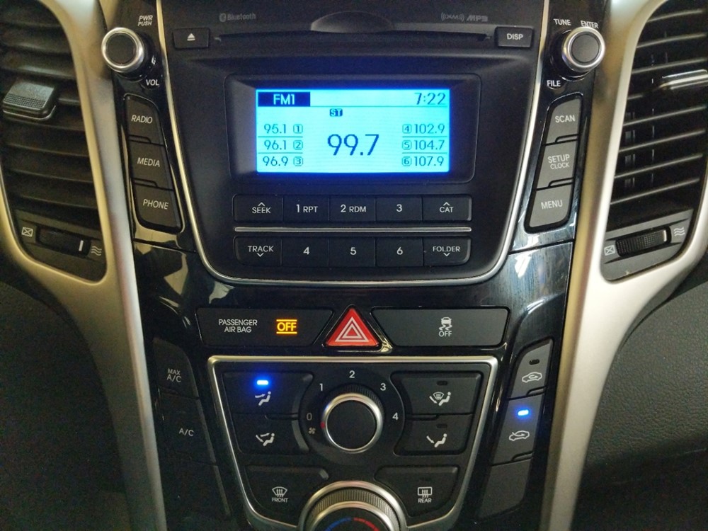 2017 Hyundai Elantra - Stereo Package