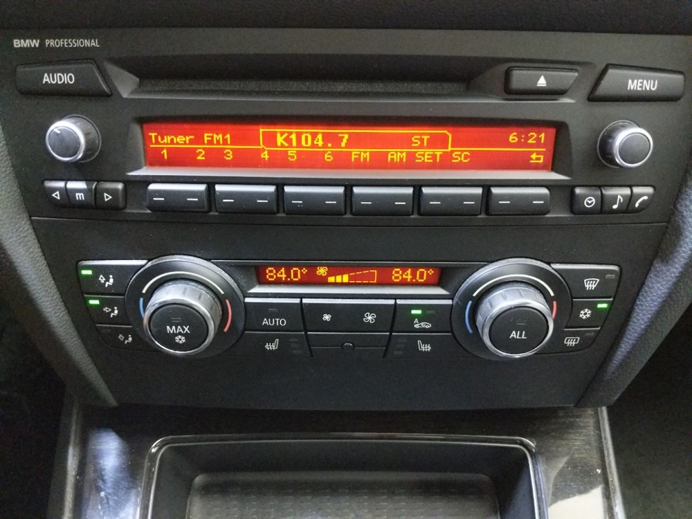 2011 BMW 328i - Stereo Package