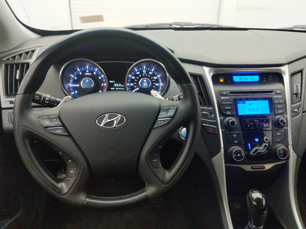 2013 Hyundai Sonata - Driver Dash